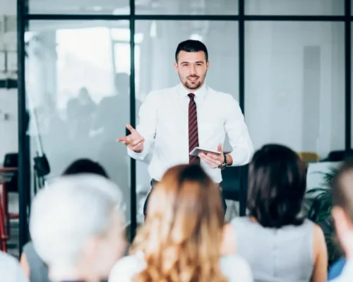 El poder del upskilling y reskilling en la comunicación estratégica de 2026