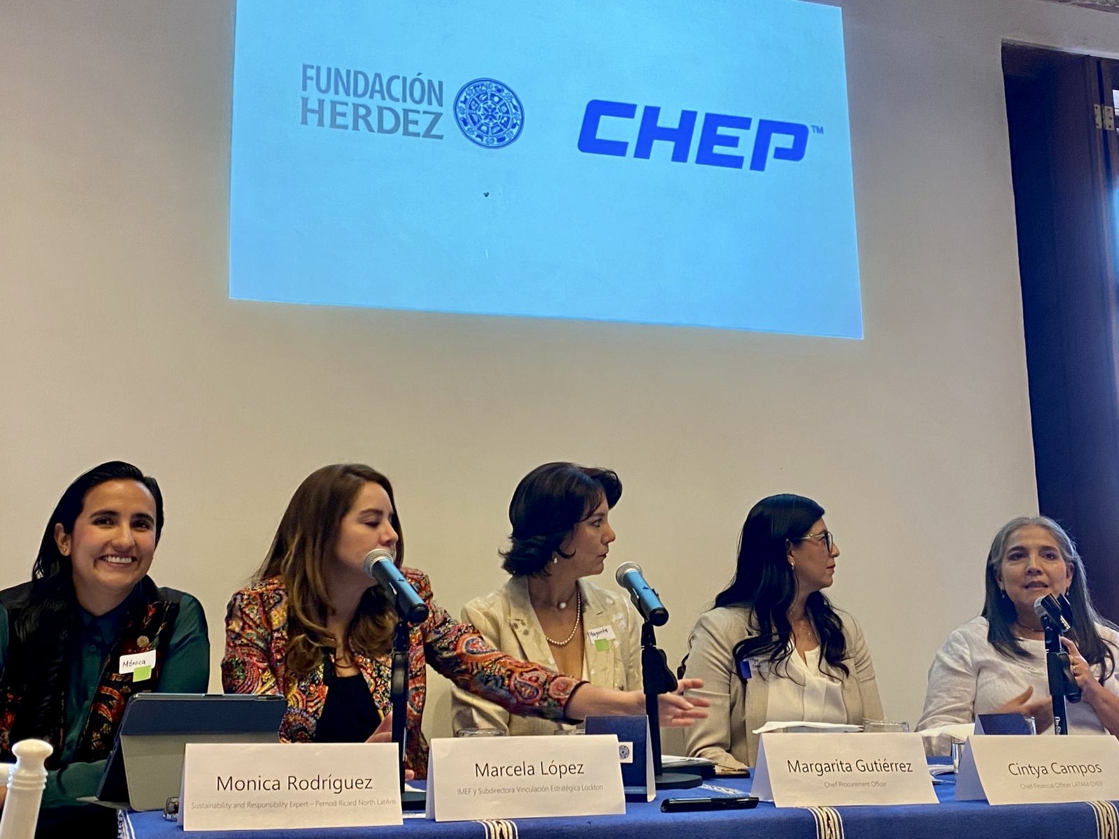 Mujeres líderes estrategia corporativa México