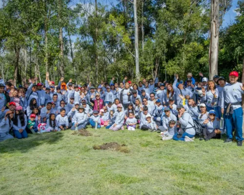 ornada de reforestación ambiental corporativa en Naucalpan